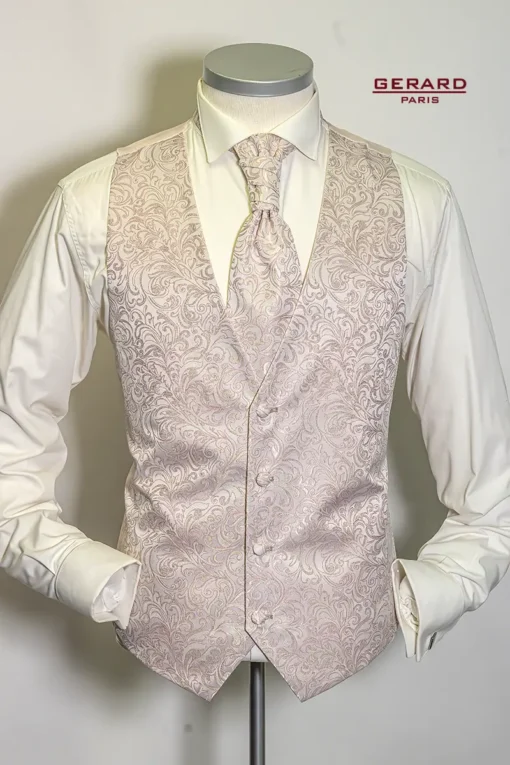 Wedding waistcoat in rose with intricate paisley pattern by Gerard Paris (Art Nr 90).