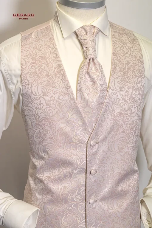 Wedding waistcoat in rose with intricate paisley pattern by Gerard Paris (Art Nr 90).