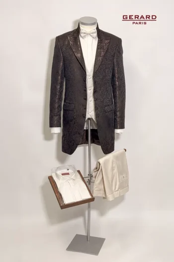 Santiago Braun Nr 90 - Brown Brocade Wedding Suit with Paisley Pattern